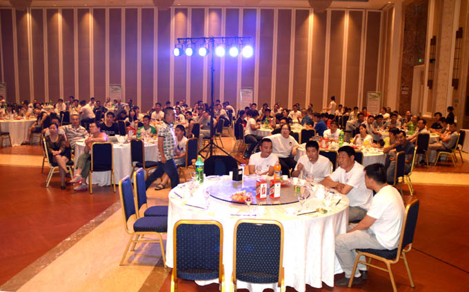 2016冀金豹全无油机新品发布会